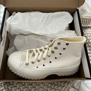 NWT lugged converse